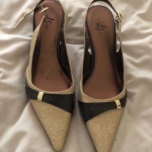 Beautiful Pair of Women’s Linen Shoes